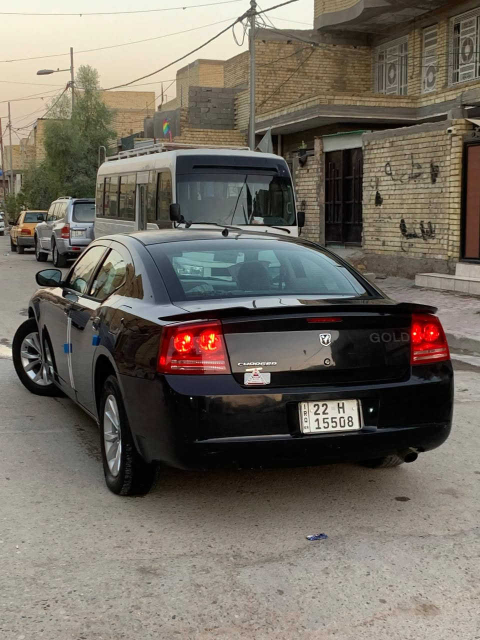 السلام عليكم للبيع او المراوس 
جارجر 2008 مكفوله كفاله عامه من الضربه والصبغ السونار مرفق بل منشور مكينه 6 سلندر 3500 مكينه وكير جدد تبريد قطعتين ثلج ❄️ حداديتهه 100/75 كروز سرعه سيدي بلادي غرفتهه جديده السياره جديده بمعنى الكلمه واحله من الصور 
عنوان السياره بغداد قرب حي اور 
السعر اتصل عل رقم او تجي واتساب وعيوني الك 
الاستفسار ***********سجاد
