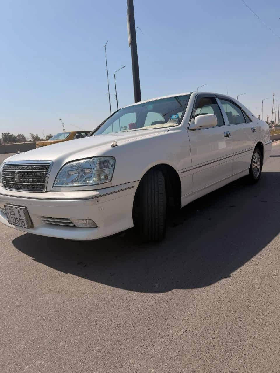 السلام عليكم
ملكة 2003 للبيع

رقم كركوك الجديد (انگليزي)

السيارة قرار 48 مداور ثاني يوم بأسمنه

مكفولة من كصه ونقل چثه واصوليات

شاصي سليم 

فول مواصفات (بدون فتحة) 

بيه الباب الي خلف السائق مبدل وبيه طخات خفيف 

مكينة ديفور الكبير 

4 كشنات كهرباء

تبريد خلفي 
بردة خلفية 

ثلاجة 

4 دگم 

ستيرن كهرباء

مكان السيارة النجف

السعر 141 وبيه مجال 

شراي اتصل وبالخدمه اهلا وسهلا 

***********

***********
