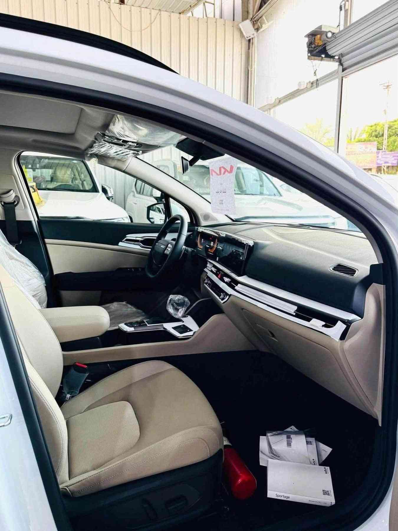 ✨🩵 مجموعة الملك لتجارة السيارات الحديثة 🩵✨

🔥 أسعار نار | عروض قوية | خصومات مميزة 🔥 
🚗 تخفيضات نار 🔥 | 💥 أسعار نار ما تتكرر 💥
🔥 بيع نقداً (كاش فقط) 🔥
✅ جميع السيارات مرقمة بغداد
💥 أسعار الجملة والمفرد متوفرة
🚨 أسعار نار لفترة محدودة والكمية محدودة 🚨

━━━━━━━━━━━━━━━━━━
🚘 موديلات 2025 | 2026 🚘

🔥 متوفر لدينا جميع فئات كيا:
✅ كيا سبورتاج – جميع الفئات متوفرة
✅ كيا سورنتو – جميع الفئات متوفرة
━━━━━━━━━━━━━━━━━━
🚗🔥 فئات كيا سبورتاج المتوفرة 🚘

🎨 الألوان: أبيض | سموك أسمنتي

1️⃣ كيا سبورتاج 2025 | فول 1/1 | Black Edition | سقف حديد | جلد

2️⃣ كيا سبورتاج 2026 | فول 1/1 | قمارة حديد | جلد حني + أبيض | تدفئة + تبريد كشنات

3️⃣ كيا سبورتاج 2026 | فول 1/1 | قمارة حديد | داخل جلد أبيض | تدفئة + تبريد | حالوب بسيط جداً

4️⃣ كيا سبورتاج 2026 | فول 1/1 قماره حديد |داخل  مخمل بيج | تدفئة كشنات

📅 موديلات 2025 و2026

━━━━━━━━━━━━━━━━━━
🛡️ ملاحظة الضمان والخدمة:
✅ جميع السيارات خاضعة لضمان كيا
🛡️ ضمان 5 سنوات أو 100,000 كم
🛢️ تبديلات دهن مجانية (بلاش)
━━━━━━━━━━━━━━━━━━

📍 العنوان:
بغداد – الكريعات – نهاية شارع المعارض

🕙 أوقات الدوام:
من الساعة 10 صباحاً ولغاية 10 مساءً

🔄 متوفر لدينا:
✅ بيع✅ شراء✅ مراوس

📞 للاستفسار والاتصال:
☎️ ***********

☎️ ***********

👑 مجموعة الملك لتجارة السيارات الحديثة 👑

🔥 أسعار نار • خصومات حصرية • أسعار الجملة والمفرد • خدمة VIP • البيع نقداً (كاش فقط) • جميع السيارات مرقمة بغداد 🔥
