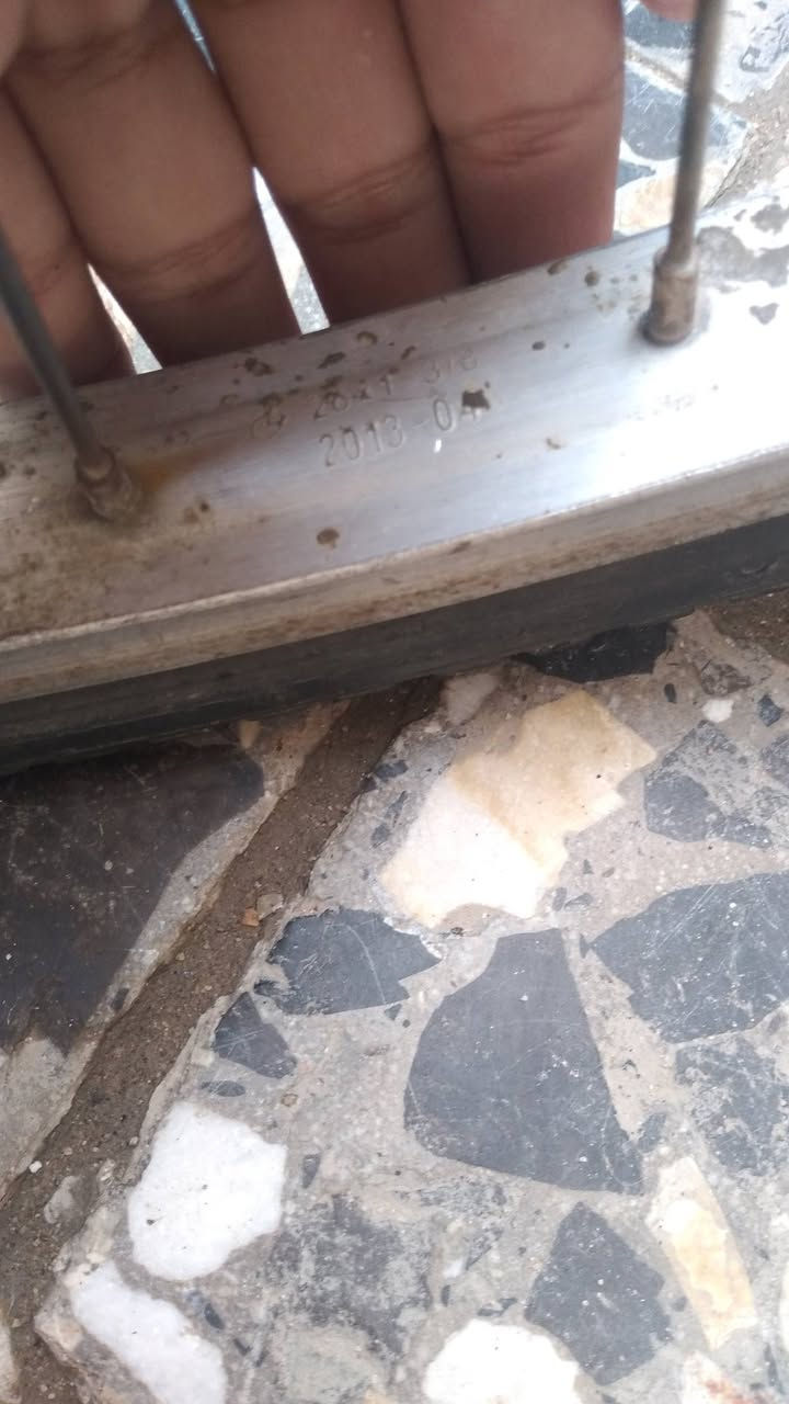 بايسكل بناتي للبيع حجم ٢٦ باسكل مو تجاري مختم ٢٠١٣
باسكل مصبوغ حراري قبل شهر لان جان متروك صبغ فولبي بس خرطه بل مكينه بس يمشي بعدك انته تنضفها تشتري وحده بكيفك سعر ٣٥ مكاني بغداد العبيدي متواجد بل خاص وهاذ رقمي واتساب فقط ***********
