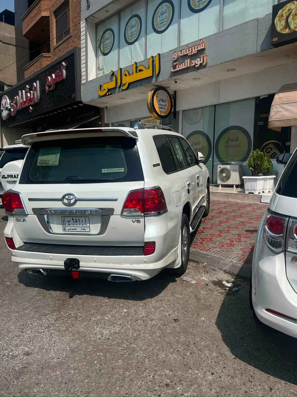تويوتا لاندكروز| Land Cruiser 
G.X.R
2013
ستة سلندر يعني المرغوب
بريمير| premier 
ماشية| 130km
سلايد يعني فول مواصفات اعلى مواصفات بلاند كروز كلها

مواصفاته :
سلايد
ثلاجة
حساس امامي
حساس خلفي
شاشات خلفية
كراسي جلد
تشغيل عن بعد
تحكم ستيرن
شاشة كبير
مري قلاب
تفتح تسد جامات بلبصمة
كامرة امامي
كامرة خلفي
زراكات
لايت LED
عدم انزلاق
سنتر لوك
وضعية ثلج
وبعد هواي هم معروفة مواصفات البريمير

السيارة كفالة عامة من الصبغ فقط تبديل بنيد
كير محرك كفالة بلباكيت
ادامة للمحرك وفيت بم جديد 
تخم تايرات جديد 
السيارة نظيفة ومخزنة ماتطلع 

سعرها : 340$

غير متواجد فيس 

للتواصل على الرقم

‭***********‬
