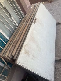 باب خشب • ١٢ باب • نضيفه