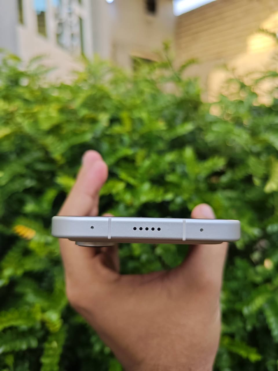 honor 600
هونر 600 العادي احدث اجهزة هونر 2026
نظيف جدا  استخدام شهرين تقريبا كامل ملحقات الاصلية كارتون +شاحنه 80 واط+كفر شفاف (ملاحظة فقط بي Pixel Dead نقطة سودة بطرف الشاشة صغيرة جدا بكد راس القلم موضحة بالصور بدون اي تاثير على الاستخدام) 

مواصفات عالية كامره 200 ميكا 
بطارية عملاقة حجم 7000 شحن سريع 80 واط 
ببجي 90 فريم 
شاشة امولد تردد 120 هرتز سلاسة فائقة سطوع تكييفي ذكي بالذكاء الصناعي الجهاز بشكل طبيعي يدعم الذكاء الاصطناعي بشكل متطور 
سعرة 430 الف 
مكاني فلوجة او صقلاوية +متوفر توصيل لجميع المحافظات 
*********** واتساب
