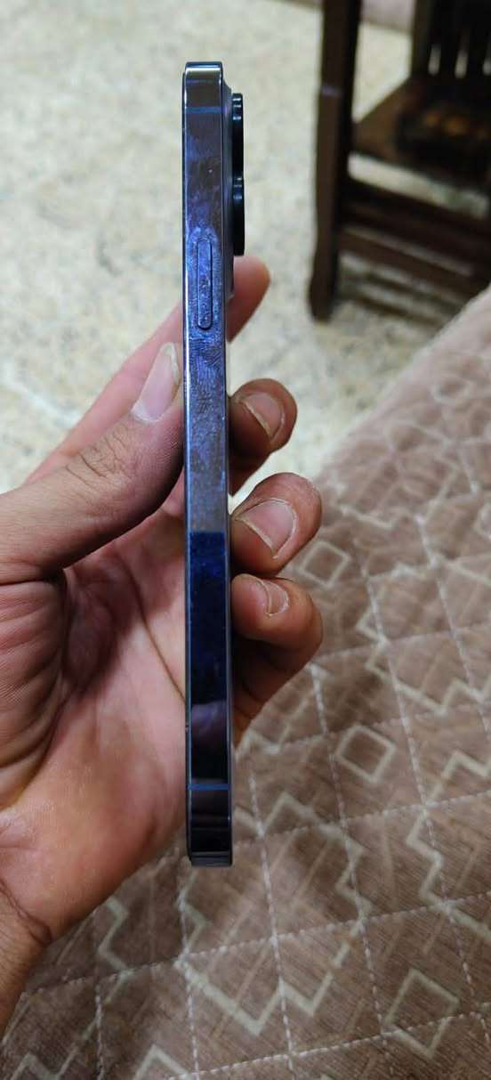 ايفون 13برو ماكس جهاز حيل نضيف
بطاريه 77ممبدله 
ذاكره 256
دبل *********** رقمي

