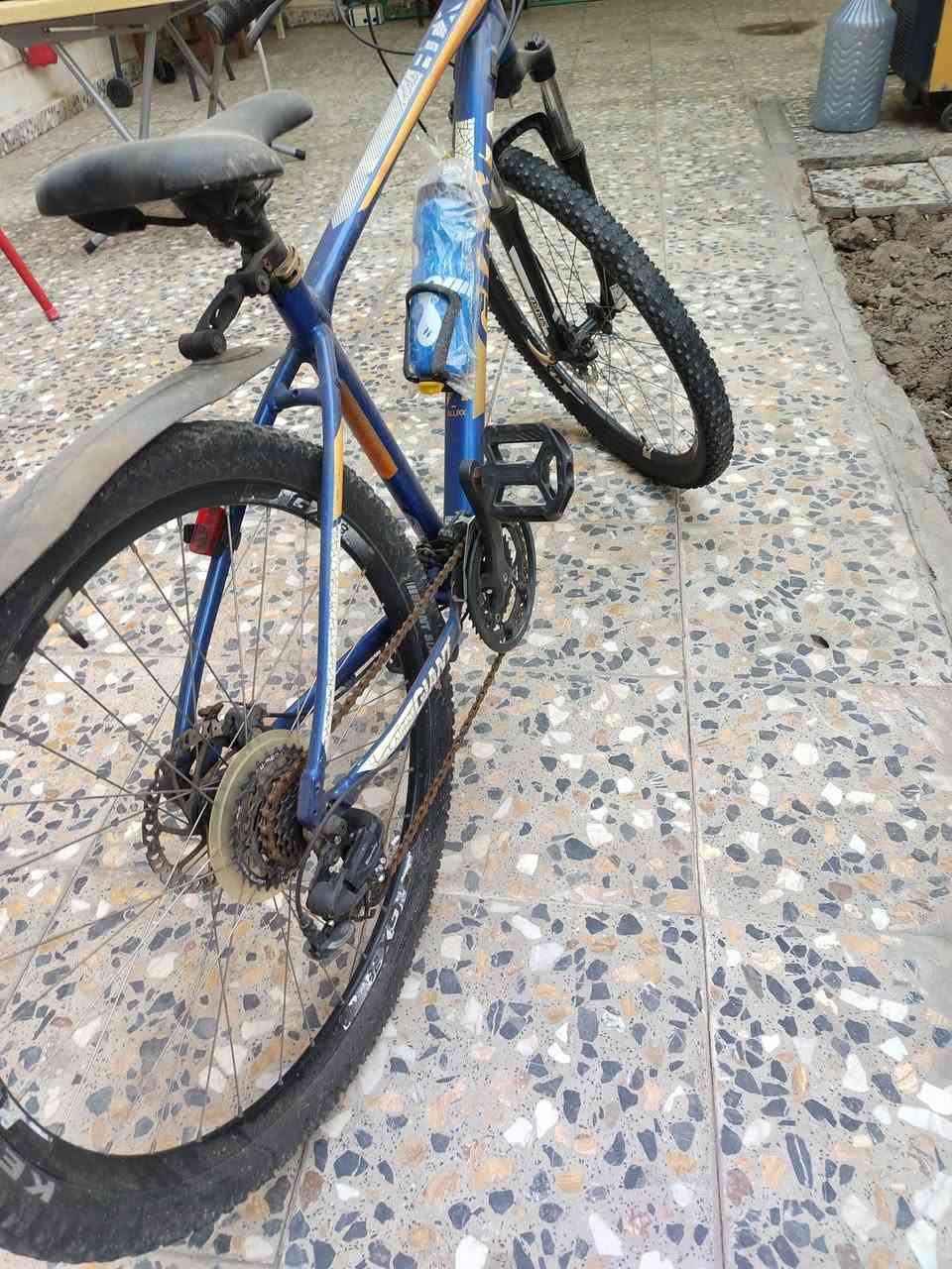 خاص • بسكليت