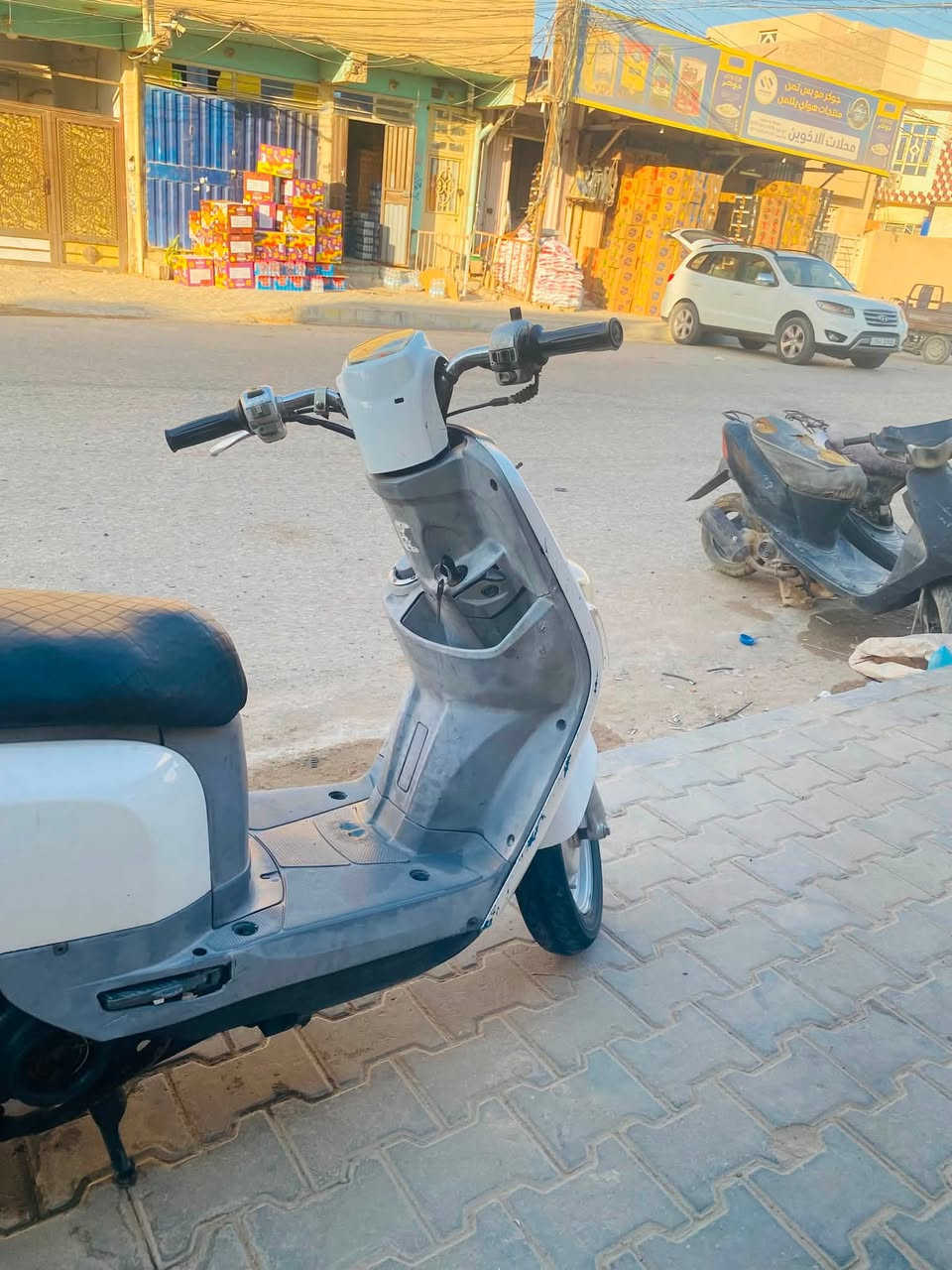ماكس بوليسي داخل رصاصي دراجه خم واحد ويه المكينه مكفوله شلعه معدل كهربائيات سلف هندر كله شغال دراجه ناعمه سعره ٦٧٥ وبيه مجال بسيط ***********
