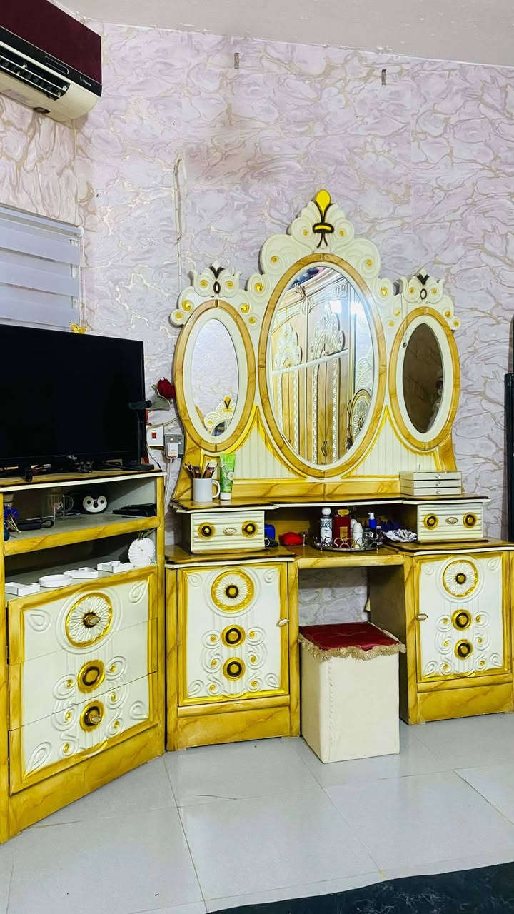 غرفه اخشاب نجاره نظيفه جدا استخدام قليل مكانها كوت للاستفسار ‏‪***********‬‏
