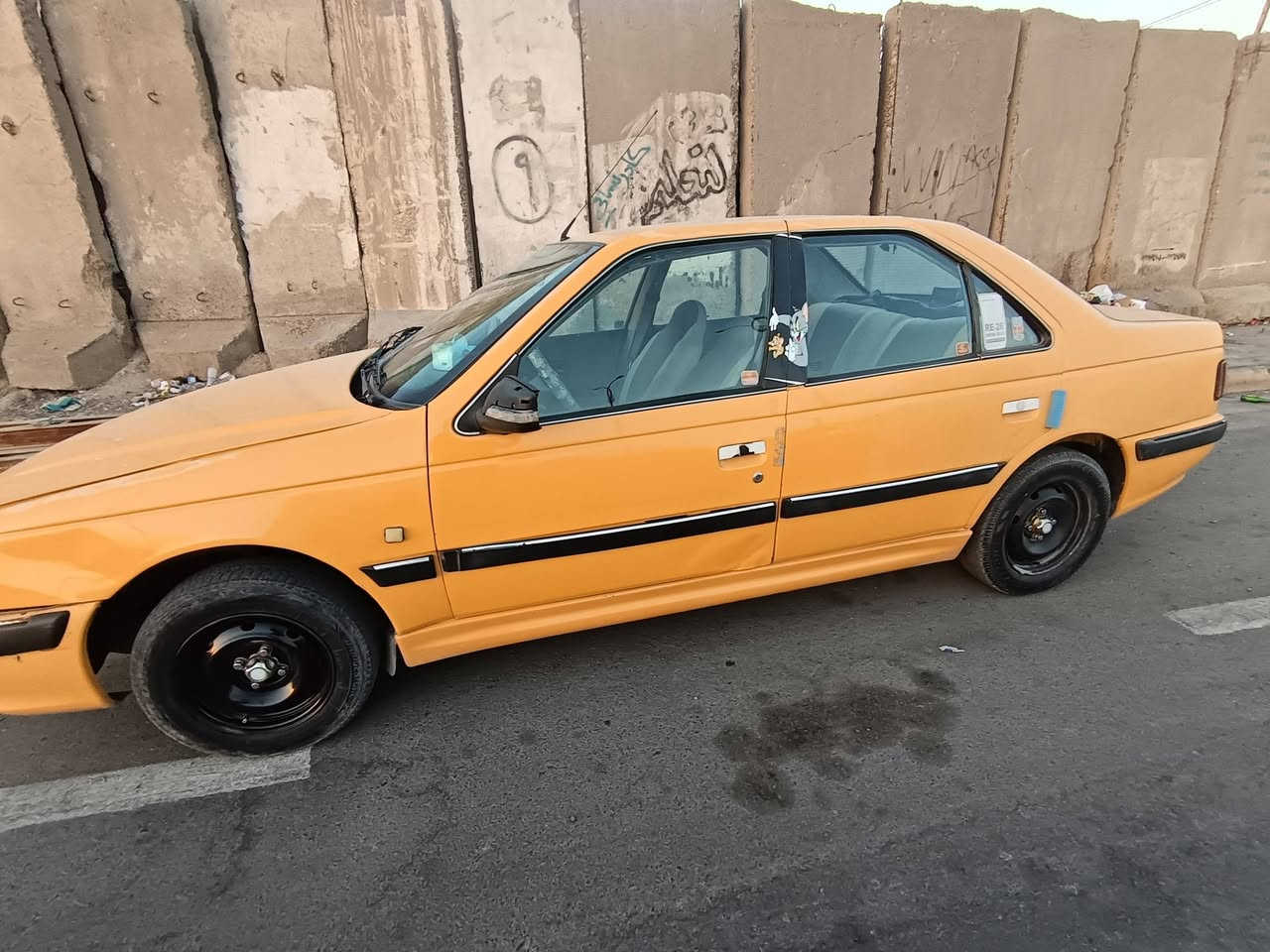 السلام عليكم
بيجو بارص 2015 بسمي سنوية ل 2028
السيارة بيهة تبديل جاملغ وبنيد تبريد شغال حدادية امامي خلفي نضيفة مكان السيارة بغداد البلديات السعر 33 وبيهة مجال بسيط 
***********

