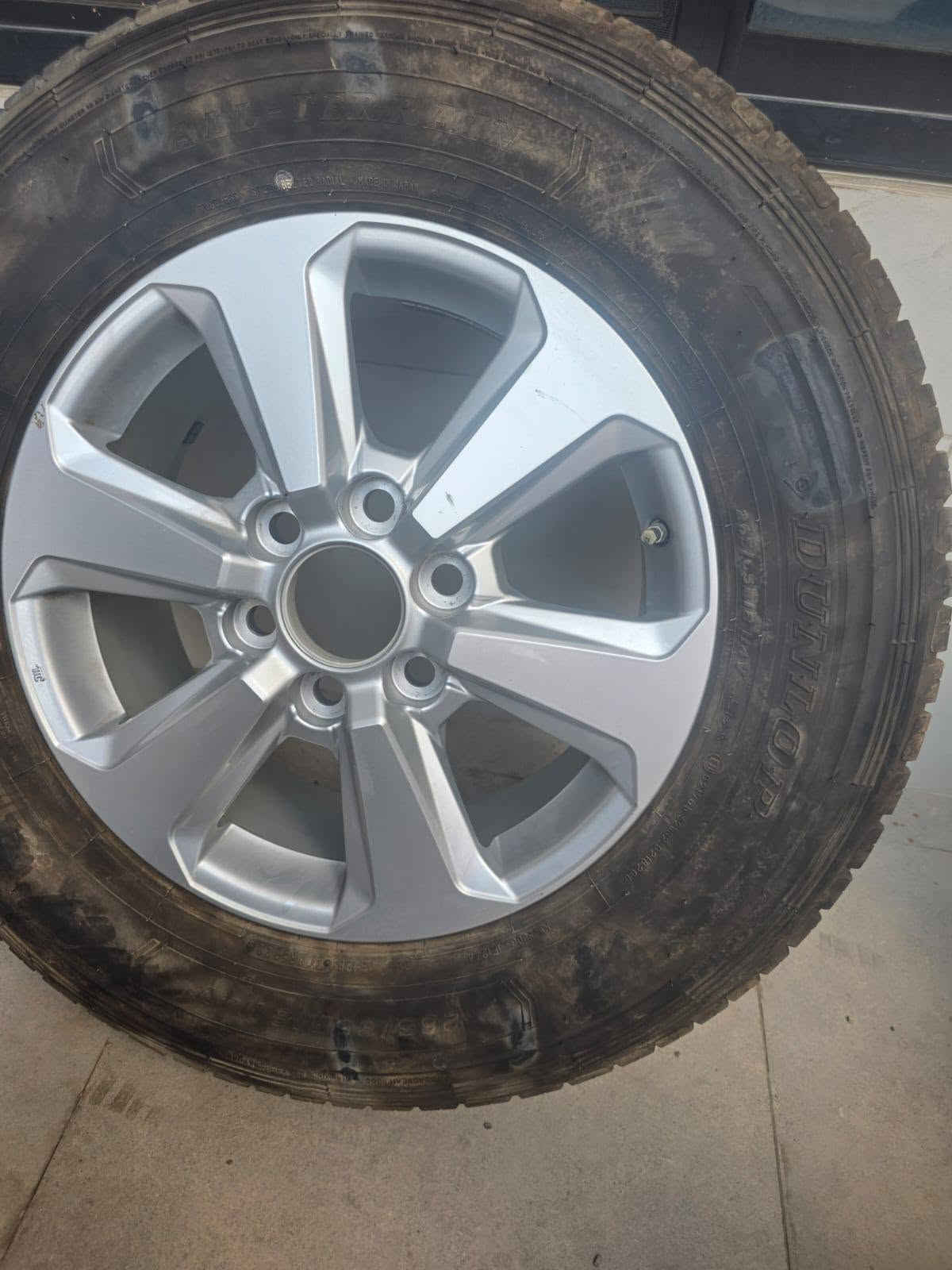 سلام عليكم ويل كب لاندكروز نضيف للبيع سعر 8 ورقات وبي مجال للاستفسار *********** مكاني بغداد السيديه
