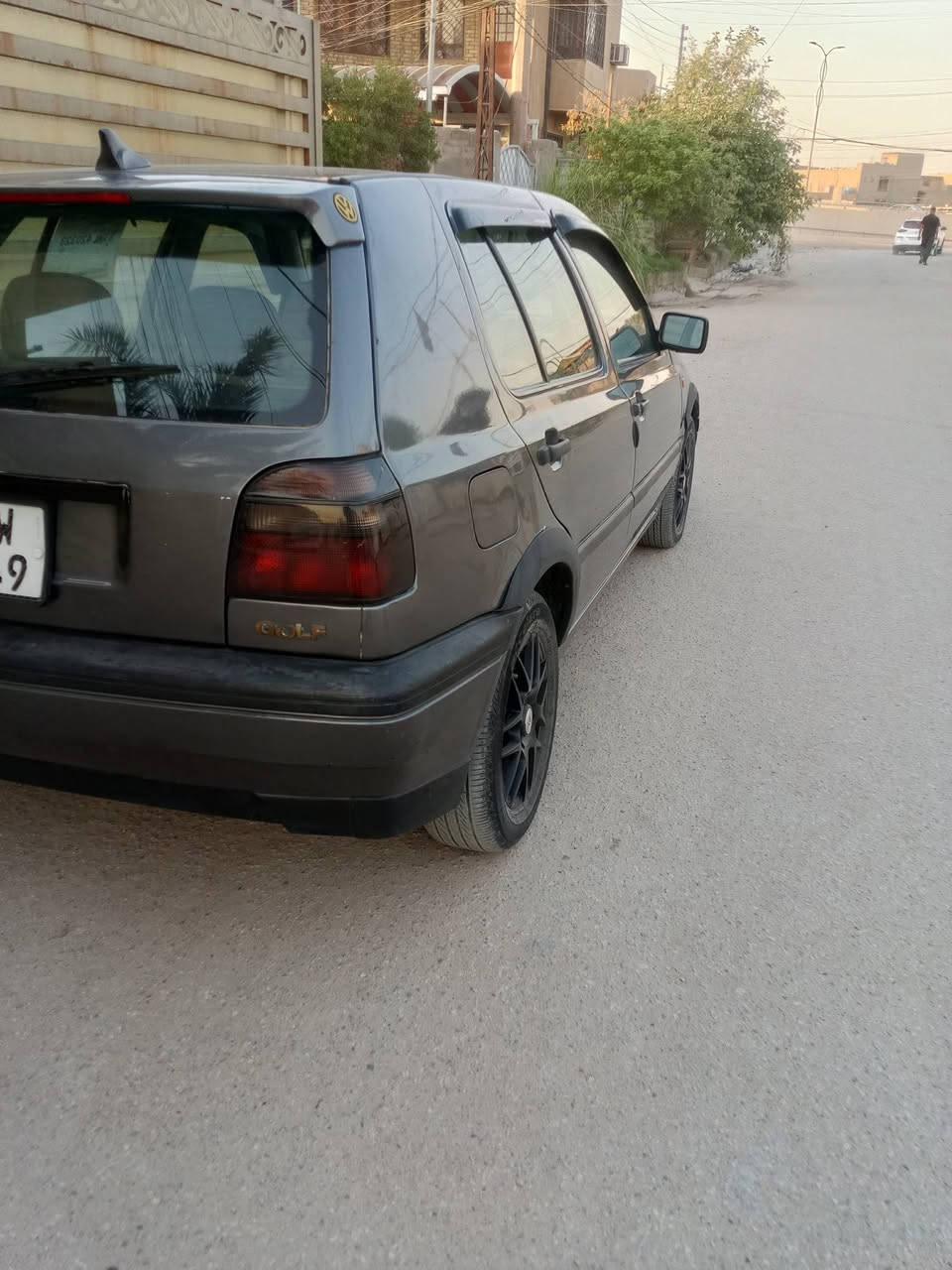 السلام عليكم كولف نفخ موديل 92 رقم بغداد دولي هزه جديده وسنويه جديده تحويل ثاني يوم محرك 2000 كير اوتو جدد كهربائيات كلهه شغاله تبريد ثلج صدر امامي وخلفي جديد تخم تاير جديد ويل كب منضومه زنون سياره جديده داخلهه جديد سنتر لوك بلادي مصبوغة جماليه بدون حادث سياره كلشي بيهه شغال وبلادي سعر 38 وبيهه مجال مكاني بغداد الزعفرانيه رقمي ***********
