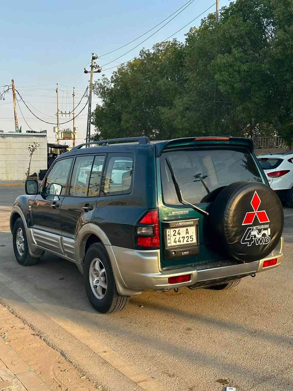 السلام عليكم باجيرو 2001 وارد امريكي سياره نضيفه سعر ب72 وبيها مجال اي استفسار خاص مكاني واسط الزبيديه  رقمي ***********
