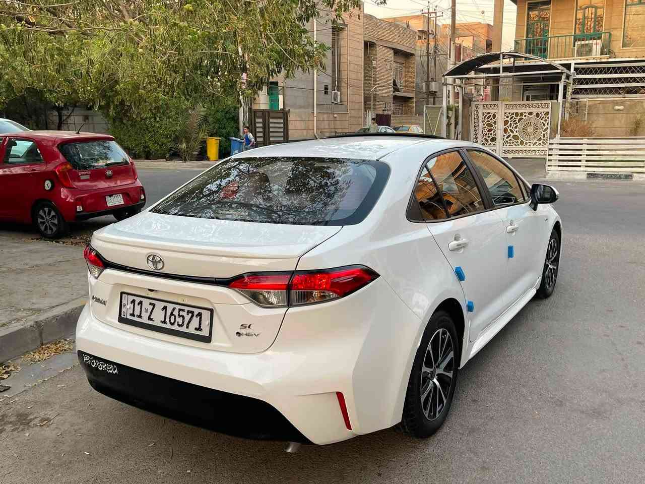 السلام عليكم
للبيع تويوتا كورلا هايبرد 
موديل 2025 
ماشيه 20 الف 
بيها بارد هلال الجاملغ الخلفي فقط
رقم بغداد تحويل مباشر 
السعر 150 وبيها مجال بسيط
للاتصال ***********
مكان السياره بغداد حي الجهاد حي الحسين
