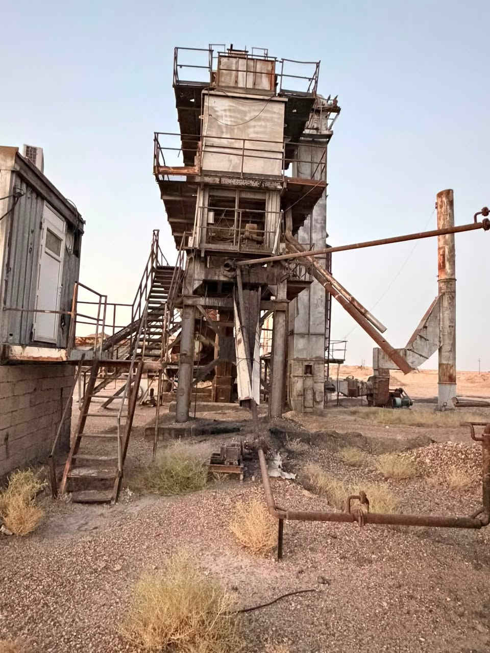 🏭 معمل أسفلت ألماني ويبو – WIBAU
* الطاقة الإنتاجية 140 طن/ساعه
* صنع ألماني- WIBAU 🇩🇪
* سعة خزانات الزفت: 170 طن
* عدد 3 تانكيات قير
* هوبرات عدد 4
* معمل متكامل ومناسب للعمل والإنتاج
* المعدات ظاهرة بالصور وحالتها موضحة 
* الموقع الانبار- الرمادي📍
* التواصل : ***********📞
