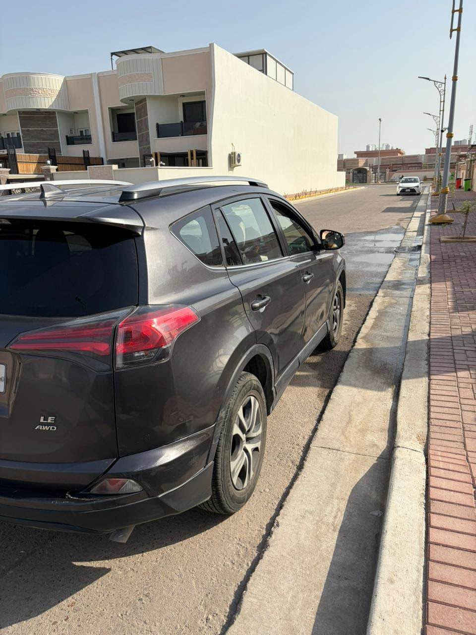 ئۆتۆمبیل تویوتا ڕافۆڕ.. مۆدیل 2018 ،ڕەنگی نەفتی، 5 پارچەی بۆیاغە و ساردەکوتیش هەیە... نرخی 135 وەرەقەیە ، مجالی معامەلەشی تێدا هەیە.
ڕەسمی سۆناری دانراوە.

***********
واتس ئەپ أربيل, العراق

