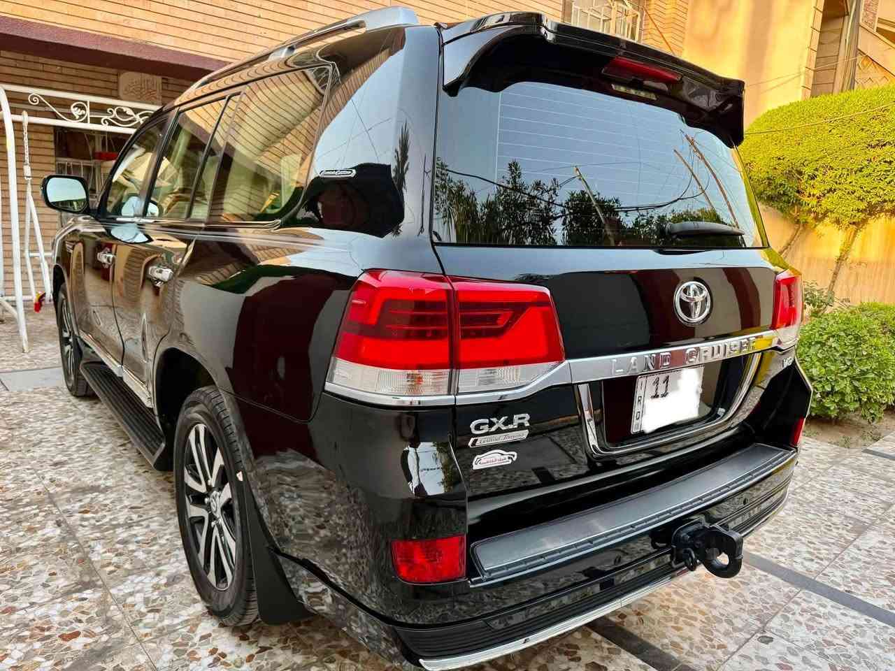 لاندكروزGXR
موديل فول موصفات 2019ابسعر مناسب 
ماشيه ٨٧

فول مواصفاتV8رقم بغداد جديد
ثلاجه.  فتحه.  كشنات جلد. كشنات كهرباء 
فول فول 
ايرباك 8 سيارة جديد وجاهزة تخم تاير جدي
سعر مناسب صبغ فقط هلال خلفي ***********‏

الموقع بغداد ***********‏
