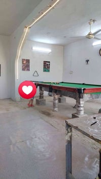 ميز بليارد أمريكي نضيف ويا طلبات وكيوبات وحصان وكبسوله كيوب وجوك ب 550...