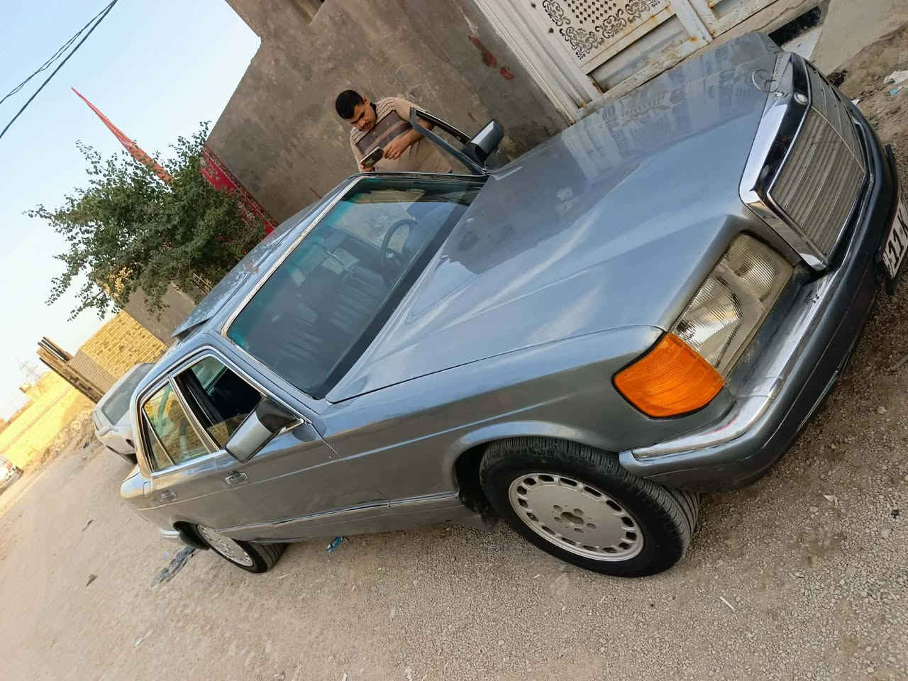 مرسيدس رئاسي 1988
محرك 3000 VVT
رقم بغداد إنكليزي
سنوية 2030 هزة جديدة

صبغ عام سبب الجراد
تبريد مليك
تخم وتاير جديد
تحتاج ترتيب بسيط

موقع السيارة: بابل 

للتواصل:
***********
***********

🟧 مراوس بدب بلادي او بيع

#مرسيدس_رئاسي #مرسيدس_1988 #سيارات_بغداد #سيارات_كلاسيك
