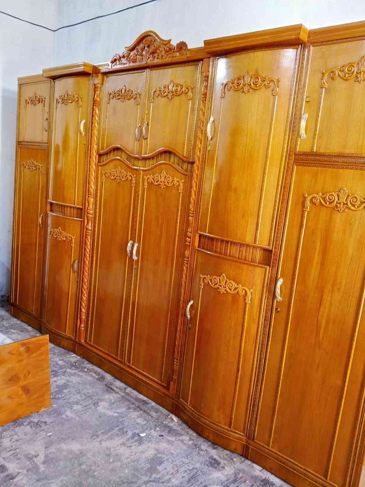 750غرفه صاكه ست ابواب ام دنك اخت الجديده مال عرسان صاج الزاويه كنتوريه بغداد الحسينيه مال الراشديه وعندي توصيل ***********
