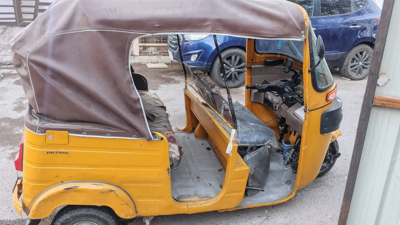 السلام عليكم تكتك موديل 18 بيها كاعيه طاكه ولغد وتكمه تكتك مكينه تخبل بيها اكسل نضيف مكاني دوره ابو دشير رقم واتساب فقط ***********
