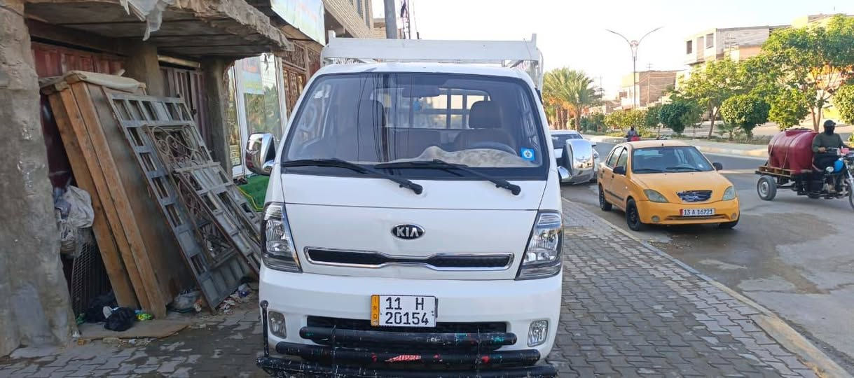 السلام عليكم كيا فحل مديل 20 مفتوح ماشي 170/الف مكفولة كفاله عامه بسمي رقم بغداد سنويه ل 31فقط طخه خفيف  بل بنيد واضحه بل صوره تخم تاير لااسه التركي خلفي ومامي تبريد تتفهه محجر تزكام ويل14. وستدد 27   السياره جديده معنه الكلمه مال جناي مكاني كربلاء *********** كربلاء, العراق
