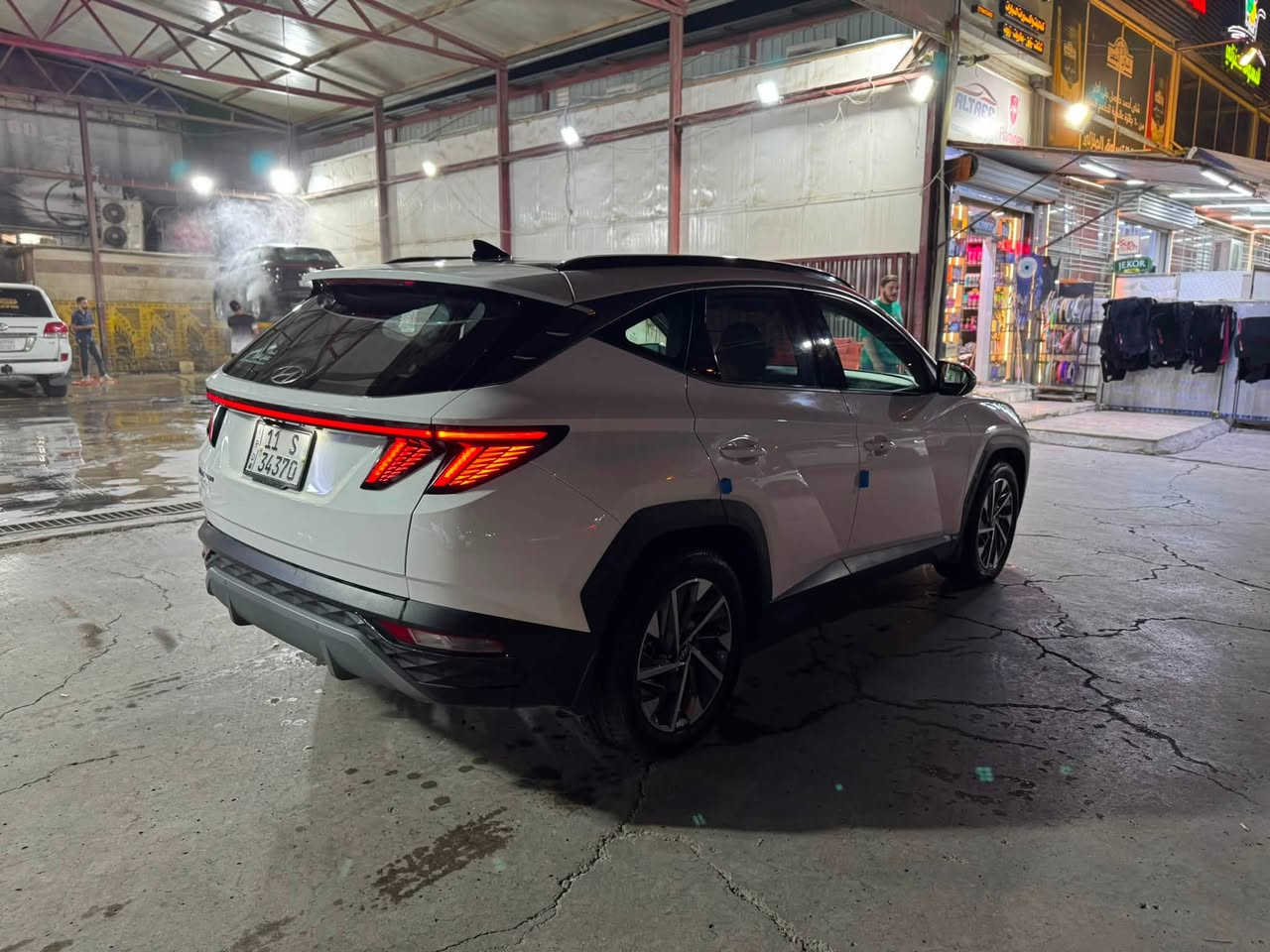 السلام عليكم
🚘 هيونداي توسان خليجي 2023 فول مواصفات
اعلى فئه بالخليجي

📍 ماشية 40 ألف كيلو

⛽ بنزين محسن + دهن أصلي

🛡️ السيارة كفالة بدون صبغ بدون تبديل على وضع الشركه والسونار مرفق

المواصفات:

. بانوراما 

• بصمة تشغيل وأبواب  

• ترحيب ومرايا شفط  

. عدادات دجتل (شاشة)

• شاشة كبيرة  

• تشغيل عن بُعد  

• شحن وايرلس  

• كشنات كهرباء  

• ويل 18  

• حساسات أمامية وخلفية  

• سايد بريك كهربائي + أوتو هولد  

• 3 وضعيات قيادة  

• بردات أبواب وصندوق  

• Apple CarPlay + Android Auto  

السيارة كاملة وما ناقصها أي شي وجاهزة للفحص
محرك كير ما مفتوحات صدر تبريد تايرات كله على وضع الزيرو 

💰 السعر: 215 ررقه وبيها مجال والشراي يتصل على صاحبها اني مكلف بالنشر

بغداد الكاظمية 

***********
