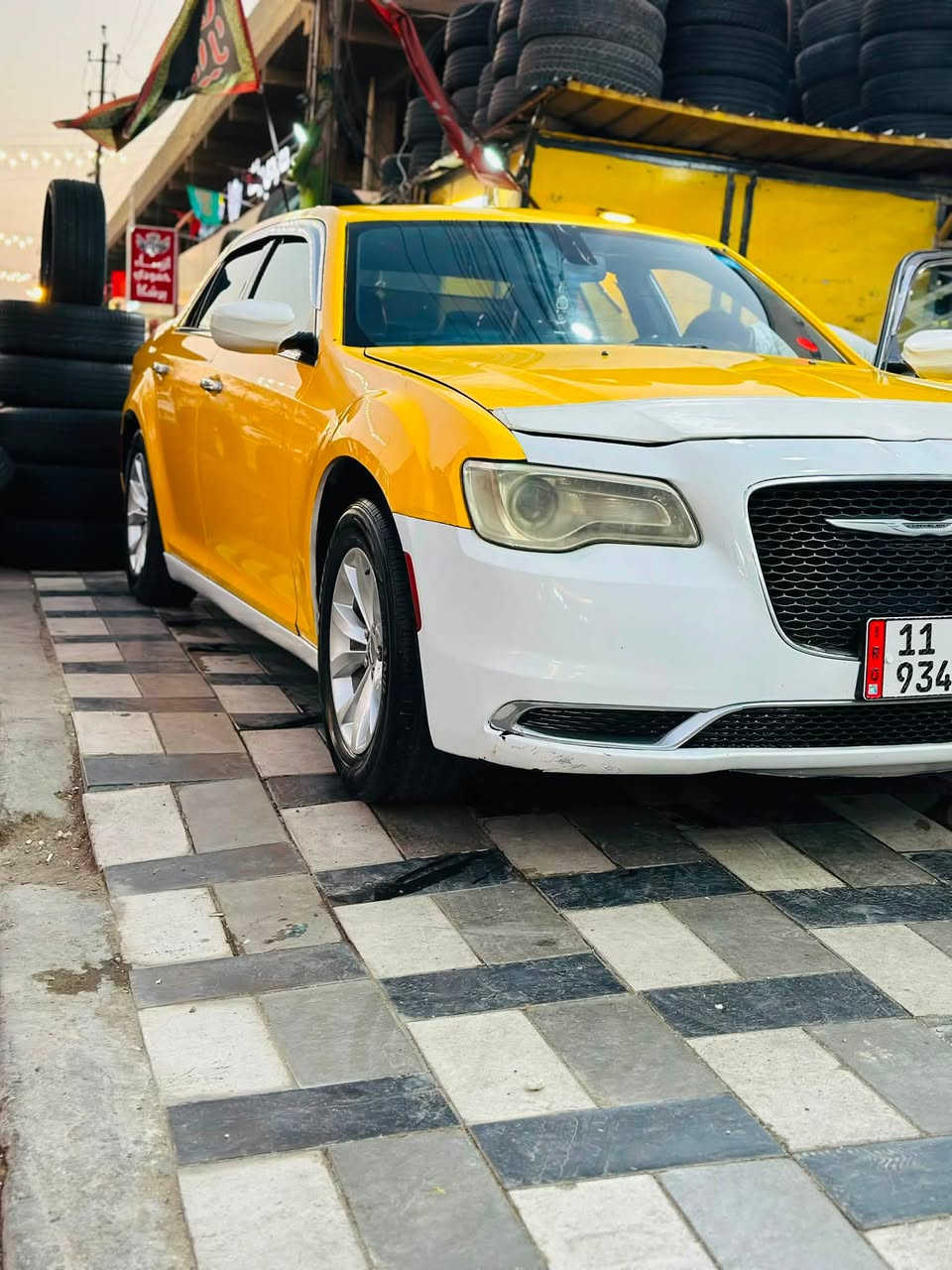 سلام عليكم.اوباما كرايسلر s300مديل 2012 محدثه دعاميات ولايتات وبكلايتات سياره فول مواصفات بنوراما كشنات كهرباء تدفئه تبريد كشنات ودركه شاشا جبيره حادثها جاملغ يمنه بدون شواصي الكير جديد صار سبوع من شديته السياره خي من الله بس بيها خيط تبخير خفيففف يعني اله أدنك يم الصالنصه يله يبين كلش خفيف رقمها بغداد سنويه لحد 2031 باسمي السياره عنواني بغداد الشعب رايدها ب137 وبيها مجال للطيبين ***********
