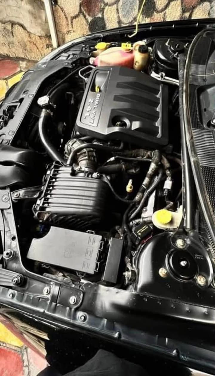 كلايسلر c200 
موديل 2014 
محرك 2400الاقتصادي
منضومه زنون 
تدفئه + تبريد 
كشنات كهربائيه وبيهن تدفئه وتبريد 
مصبوغه حزام للجماليه
رقم بغداد وبأسمي
مكانها بغداد 
السعر ٧٠ وبيها مجال 

***********
