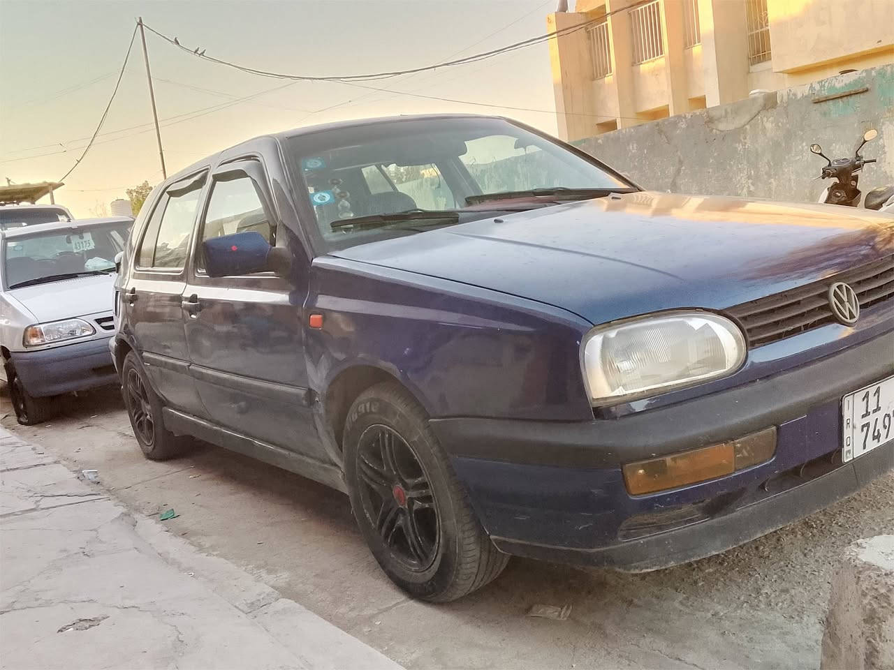 سلام عليكم كولف موديل 93بغداد بسمي نقوصات بسيطه بيه سعر 40وبيه مجال مكاني البياع جماعه الرسايل اتصلو بلا زح***********
