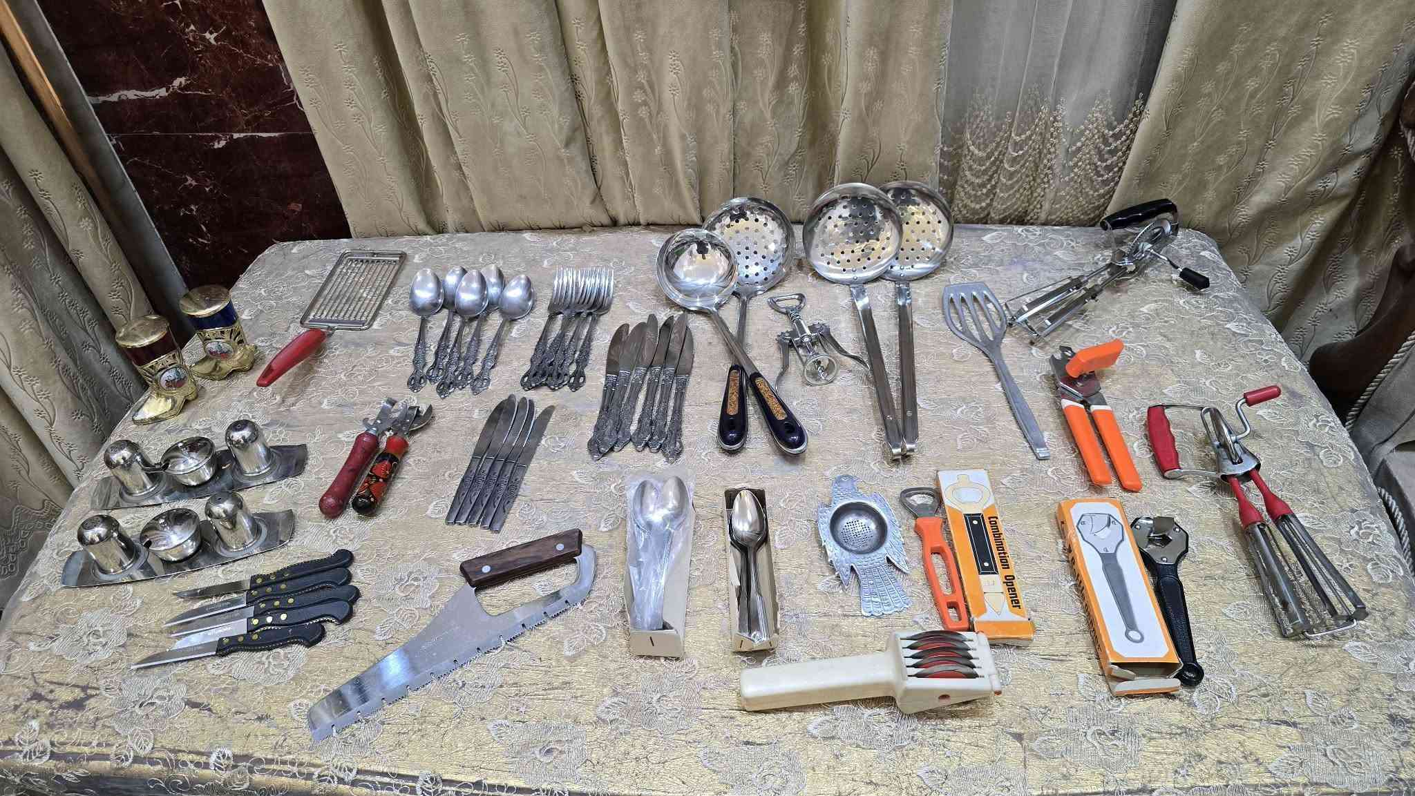 غير مستخدمه
مجموعة أدوات مطبخ 
أسواق مركزية 
للاستفسار مراسله الصفحه 
او الاتصال ***********
