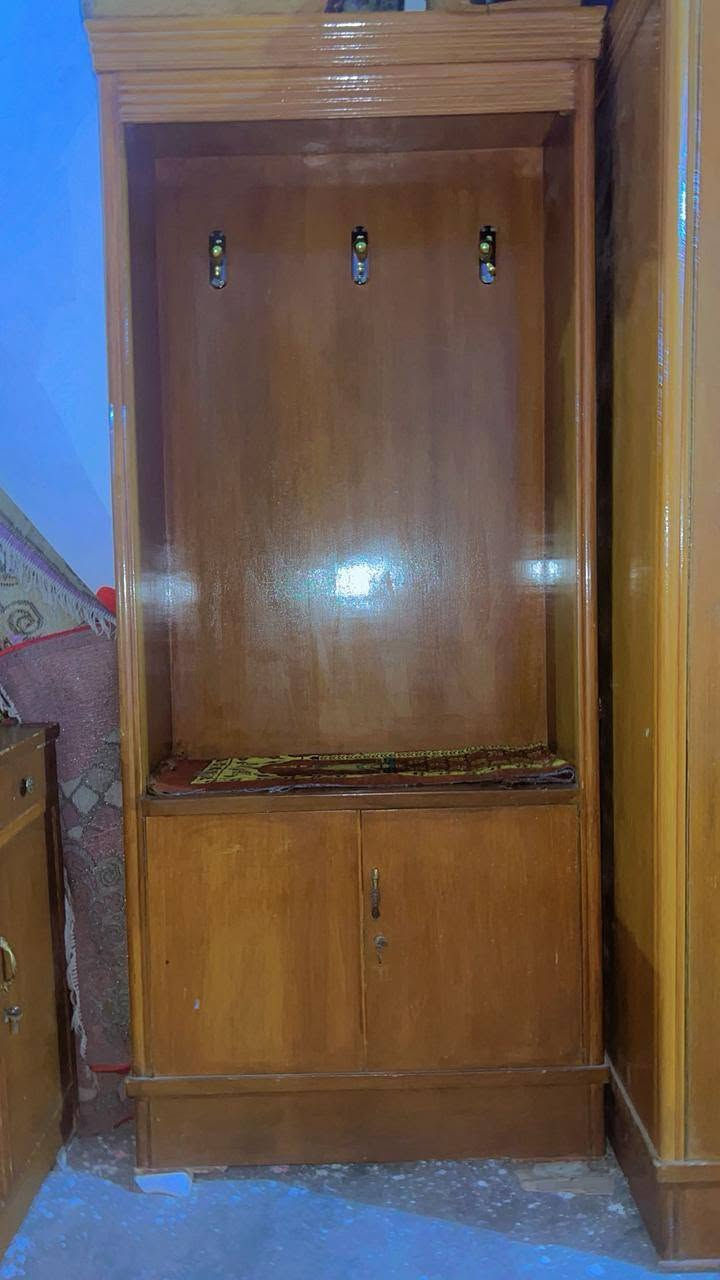 سلام عليكم غرفة النوم للبيع حلو ونضيفة تختلف بالصور ونظيفة السعر 600
رقم الهاتف: ***********
