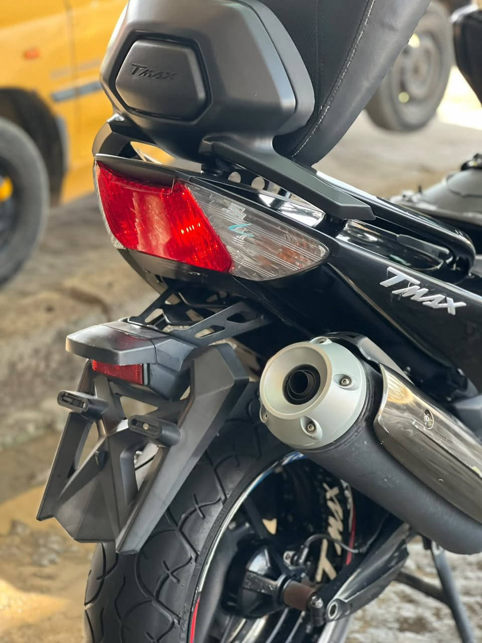 السلام عليكم
♥️T-MAX 11 للبيع

الدراجة بحالة الوكاله🏍️🪐

مواصفاتها:
سكيورتي📍
📍Abs
يدات بريك رياضي 📍
منظومه لايت زنون 📍
تچوة📍

ممشة الدراجة :40الف 🏍️📍

سعر الدراجة:38$💵   (٣٨ ورقه) بيها مجال كلش كلش قليل 

للتواصل *********** واتساب 📞
