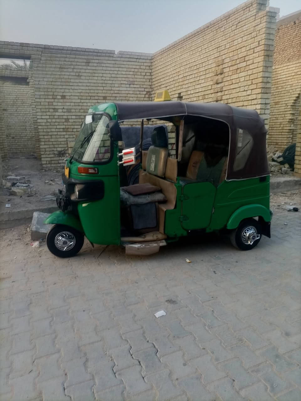 سلام عليكم  عندي تكتك البيع نضيف نفس لي بل صوره  شعله 2021رقم عربي بسمي رقمي ***********
