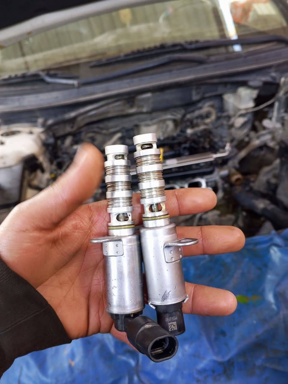 🚗 تكرار عرض "إدامة المحرك" المتكامل من [ ورشة البغدادي ] 🚗 ب25 الف فقط 
سيارتك عزمها قل؟ صرف الوقود زاد؟ رجفه  بالمحرك؟
وفرنالك أقوى عرض صيانة دورية يرجع #محرك سيارتك "بصمة" وبأنسب الأسعار!
💰 #الأسعار:
 #سيارات 4 سلندر (دوش): فقط بـ 25 ألف دينار.
سيارات 6 سلندر وGDI: فقط بـ 35 ألف دينار.
🛠️ العرض يشمل الخدمات التالية:
منظومة البخاخات: فتح و، تنظيف احترافي، بالجهاز  مع تبديل الفلاتر والواشرات.
المجاول: فتح وفحص دقيق بالجهاز للتأكد من كفاءتها.
الحساسات: تنظيف حساسات الكام شفت
 تنظيف حساسات الـ VVT لضمان استقرار العزم.
منظومة الوقود: فتح قاعدة الفيتبم وفحص الضغط والكفاءة بالجهاز.
الچويتر: فتح وتنظيف من الجهتين مع #برمجة دقيقة بالجهاز.
بلف التبخير: فتح وتنظيف لضمان سلاسة دورة الزيت.

الفحص النهائي: تصفير الأخطاء (Reset) ومسح كافة الكودات القديمة بالجهاز بعد الإنتهاء.

📍 العنوان: [ قضاء #الشامية مقابل فلكة الصدر مجاور حسين الرماحي للزيوت 
📞 للحجز والاستفسار: واتس اب 
 [ *********** ]
***********
***********

 . سيارتك تستاهل الدلال.. احجز موعدك الآن
🚗 وتتوفر قطع غيار اصليه وبالضمان

