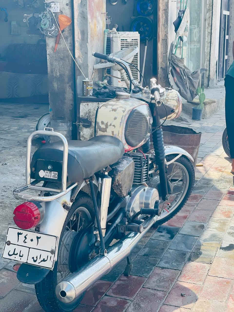 سلام عليكم ماطور 81 رقم اوسنويه بابل مطابق راعيه الاصل بلنجف حي الميلاد بس ماندله ابيع بدون راعي الماطور سايس 3 ظفيره بي جديده تخم تاير جديد /***********

