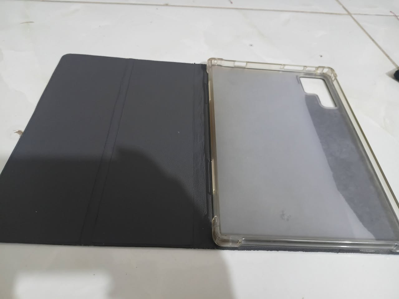تابلت Air pad U25 ULTRA وكل ملحقاته موجوده و مساحته 1تيره بايت جديد مستعمل شهر واحد فقط يفيظ في الدراسه و في الالعاب رقم الهاتف *********** *********** السعر 135 وفي مجال
