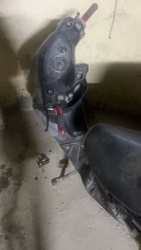 دراجه ماكس ثعلب اللبيع  دراجه مزوده من كابريتر اصل قفاز مال رمبره وياه...