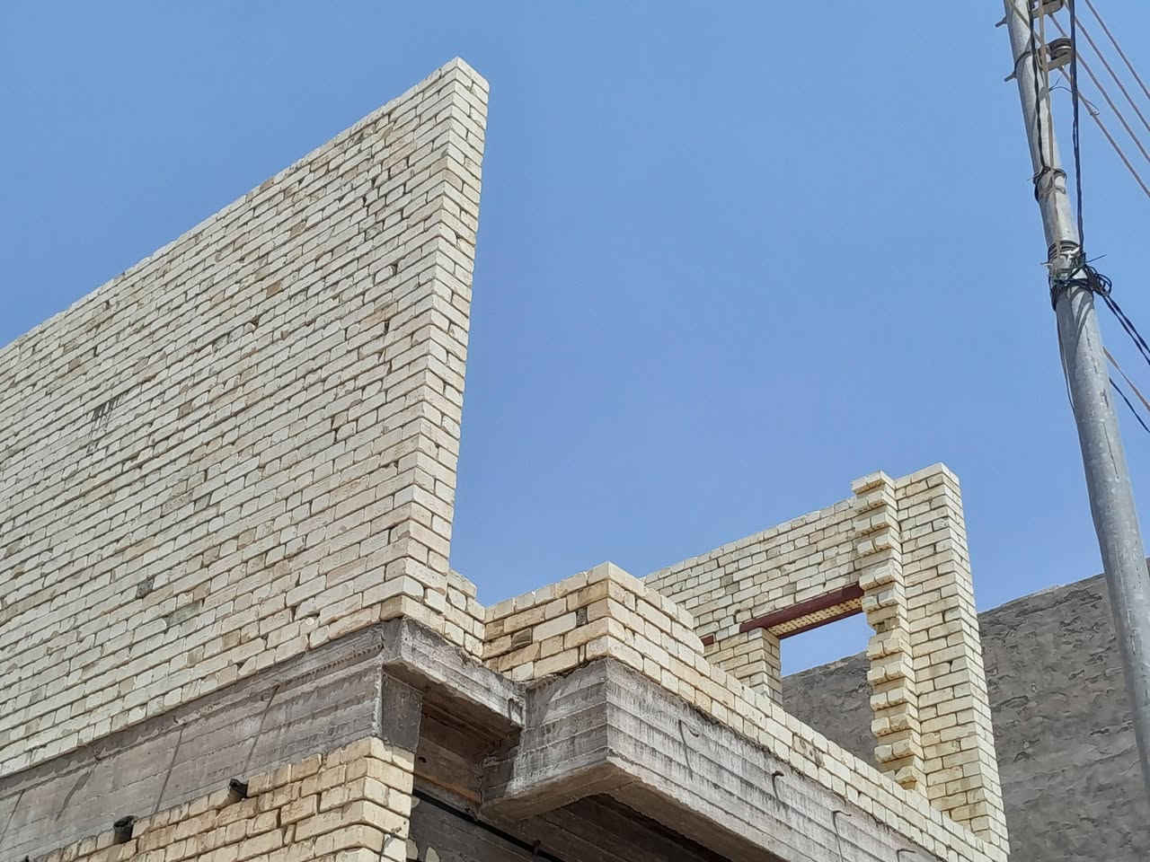 عامل بناء • متفرغ