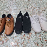 3 احذية قياس 40 -41-42 ، موجود توصيل 07722446176