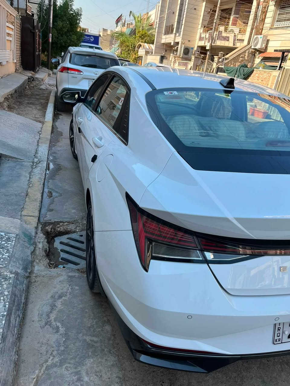 بيع و مراوس و ترهم اقساط اذا مقدمة زينة 
النترا 2023 خليجي (( كوري )) ماشية 32 الف كيلو بيهه جاملغ و بنيد مبدلات نفس اللون بدون صبغ و بدون دواخل و غرفتها بوضع الشركة رقم اربيل هزة و سنوية جدد جاهزة بدون أي نقص
 
مواصفاتها : 
فتحة 
بصمة 
تشغيل عن بعد
دخول ذكي
مري شفط
تبريد قطعتين 
حساس امامي خلفي 
لايتات و بگ لايتات لد 
شاشة كاربلي و كامرة دوارة بلاد

مكان السيارة بغداد بالسيدية اي استفسار خاص او اتصل *********** و بي واتساب
