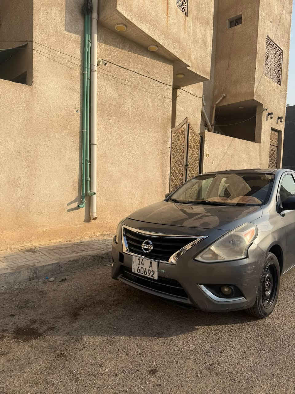 نيسان فيرسا 2017
بيها باب عكس السائق صبغ 
والصندوق مقسم 
رقم بصرة بأسمي 
سيارة جاهزة ما بيها اي نقص 
ماشيه 68 الف
سعرها 78   وبيها مجال 
عنوانها البصرة
***********
