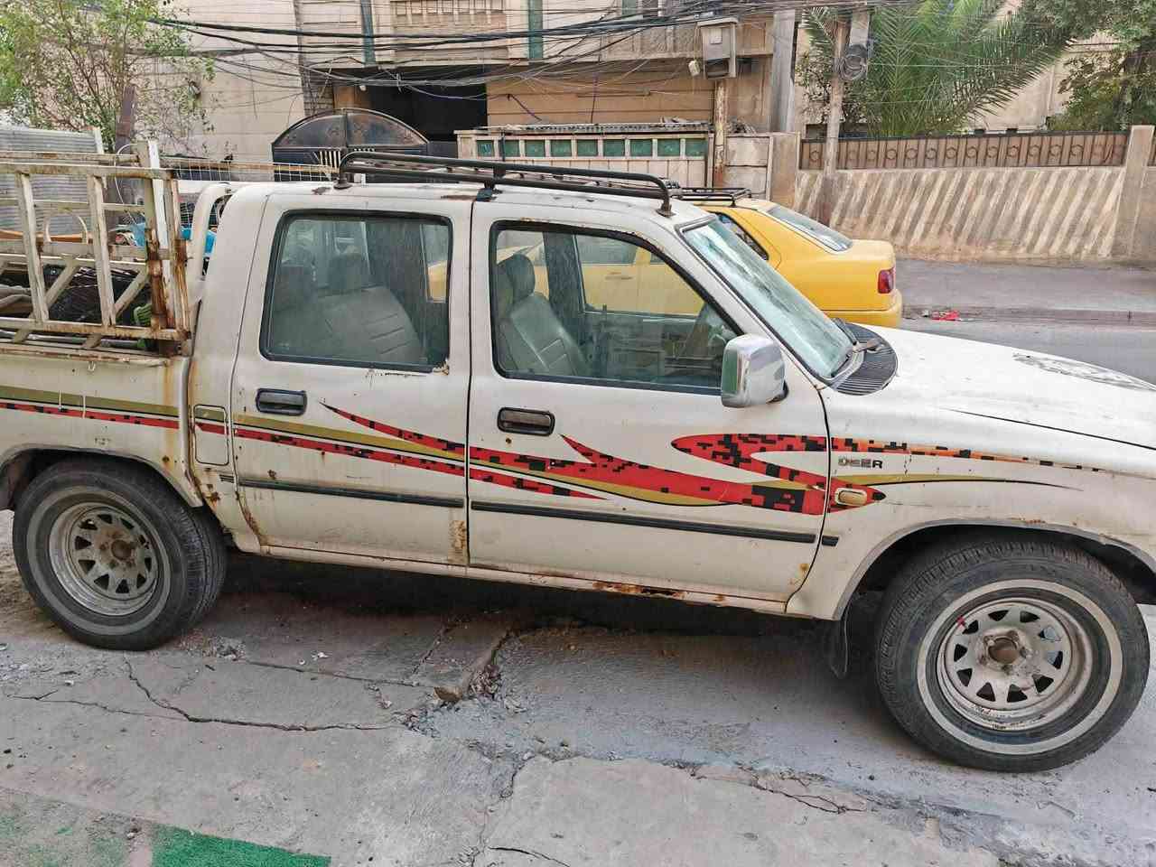 سياره بسمي عارضها للبيع لكتفاء الحاجه لها ولاحتياجي للسيوله النقديه 
العنوان بغداد وسياره رقم بغداد الماني وموجوده في بغداد  مقابل ثمن 4 ملايين قفل جوه سعرها ب500 الف دينار علما موديل 2006 صنع صيني 
للتواصل والاستفسار 
***********  واتساب
