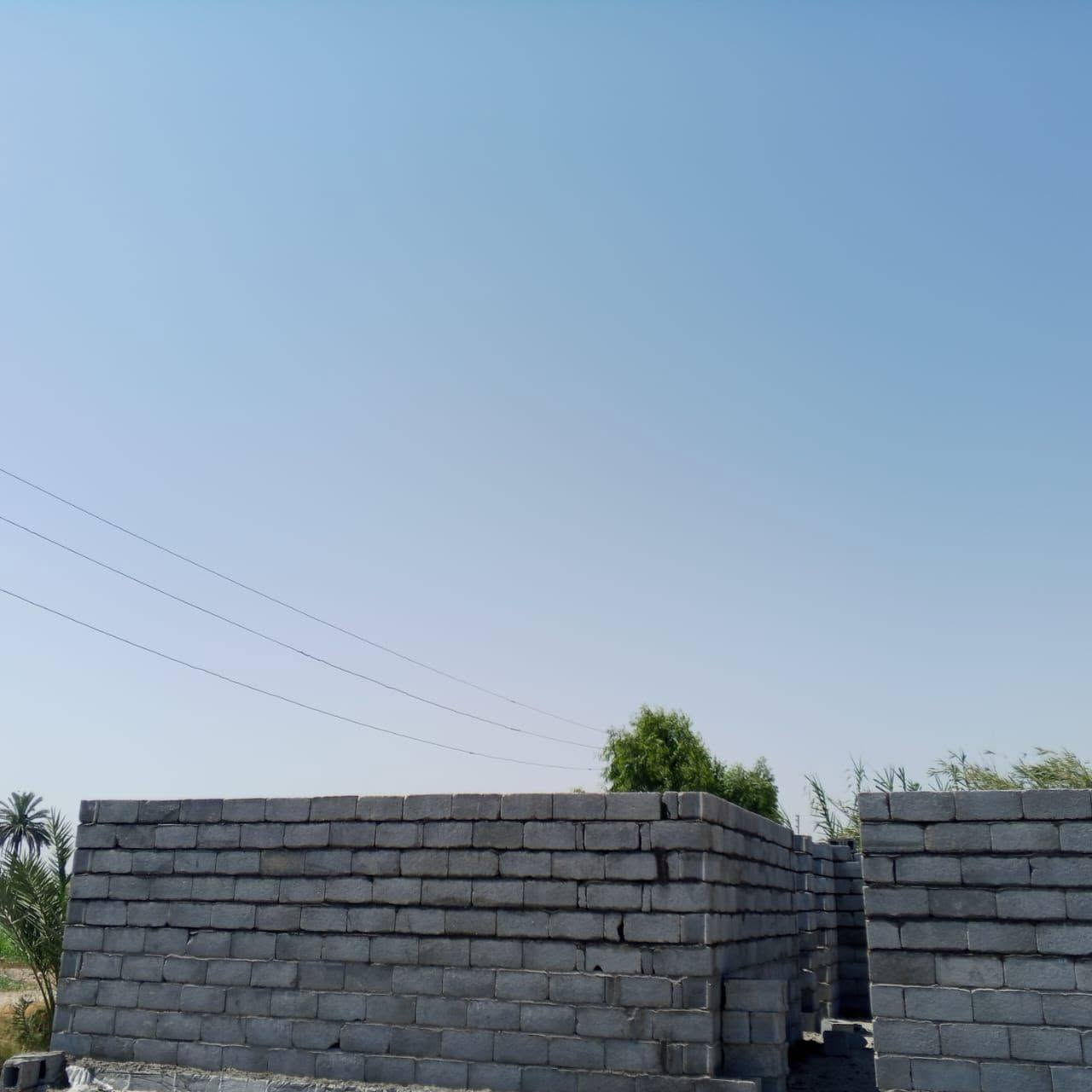 سلام عليكم ورحمة الله
خلفة بناء بلوك طابوك فرمستون.... 
***********
الله يرزق الجميع
