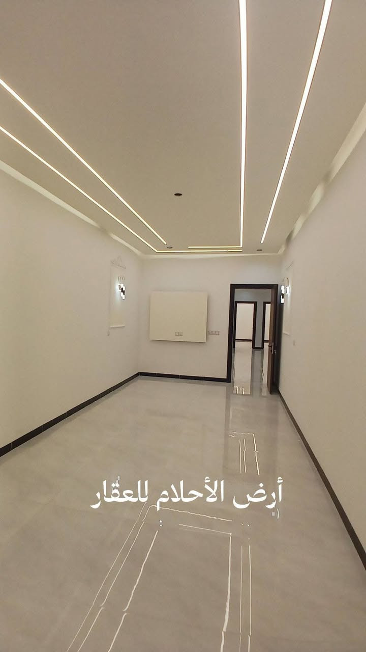 🏡✨ عرض مميز | 3 دور تون للبيع في موقع استثنائي بتكريت ✨🏡
📍 تكريت – الديوم – منطقة 12 القريبة
⭐ على شارع 30 مبلط
🚉 بالقرب من محطة القطار

🔹 عدد الدور: 3 دور تون
🔹 مساحة كل دار: 210 م²
🔹 الواجهة: 7 م
🔹 طابقان بتصميم عصري وعملي
🔹 4 غرف نوم 🛏️
🔹 صالة + استقبال واسع
🔹 مطبخ
🔹 3 مجاميع صحية
🔹 واجهة حجر حلان فاخرة
🔹 الدار بالكامل سحب ركم
🔹 نظام إنترنيت + كاميرات مراقبة 📹🌐

💰 السعر: 170 مليون للدار الواحد
🔸 قابل للتفاوض

🔥 موقع مميز + مساحة ممتازة + بناء راقٍ = فرصة تستحق الاهتمام

📞 للاستفسار والاتصال:
***********
***********

🏢 مكتب أرض الأحلام للعقار
📍 تكريت – شارع الأربعين – قرب فندق بلازا

🔑 نستقبل جميع عروضكم العقارية للبيع والشراء
🏠 الأراضي | الدور السكنية | العقارات التجارية | المجمعات السكنية
📍 في تكريت وجميع محافظات العراق

#أرض_الأحلام_للعقار #تكريت #الديوم #دور_للبيع #دور_تون #عقارات_تكريت #دار_للبيع #عقارات_العراق
