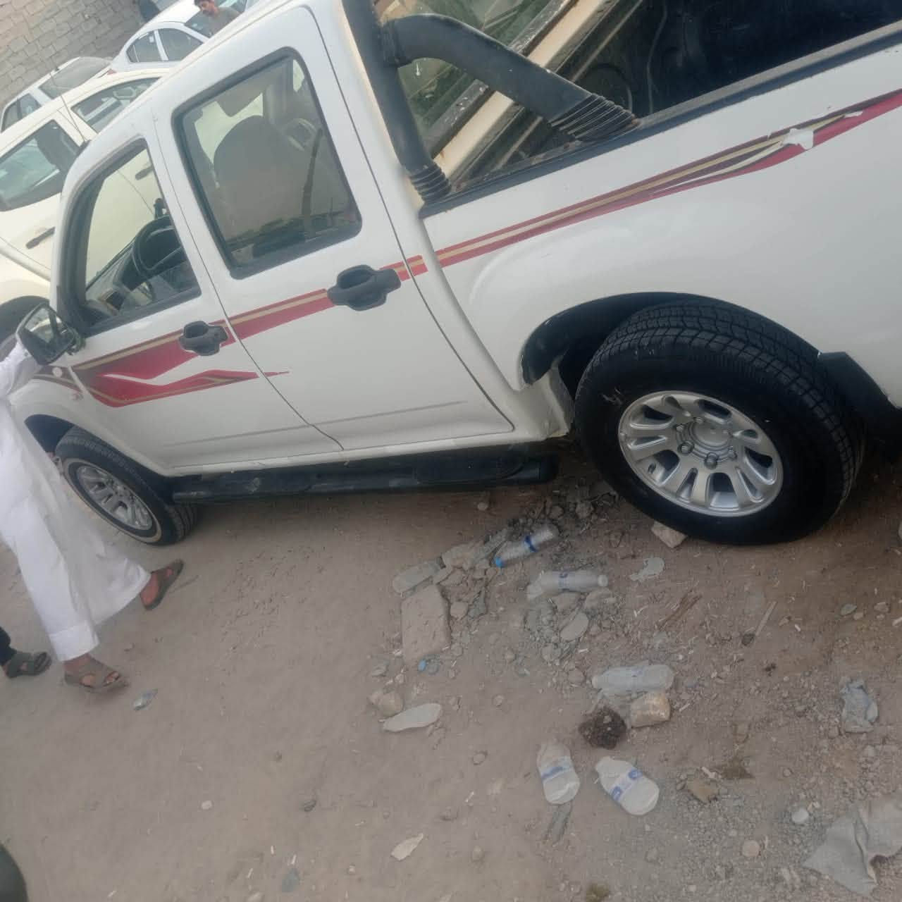 السلام عليكم جنبي بيكم للبيع ٢٠١٣
مكلف بالنشر 
رقم صاحب السياره  ***********
***********
