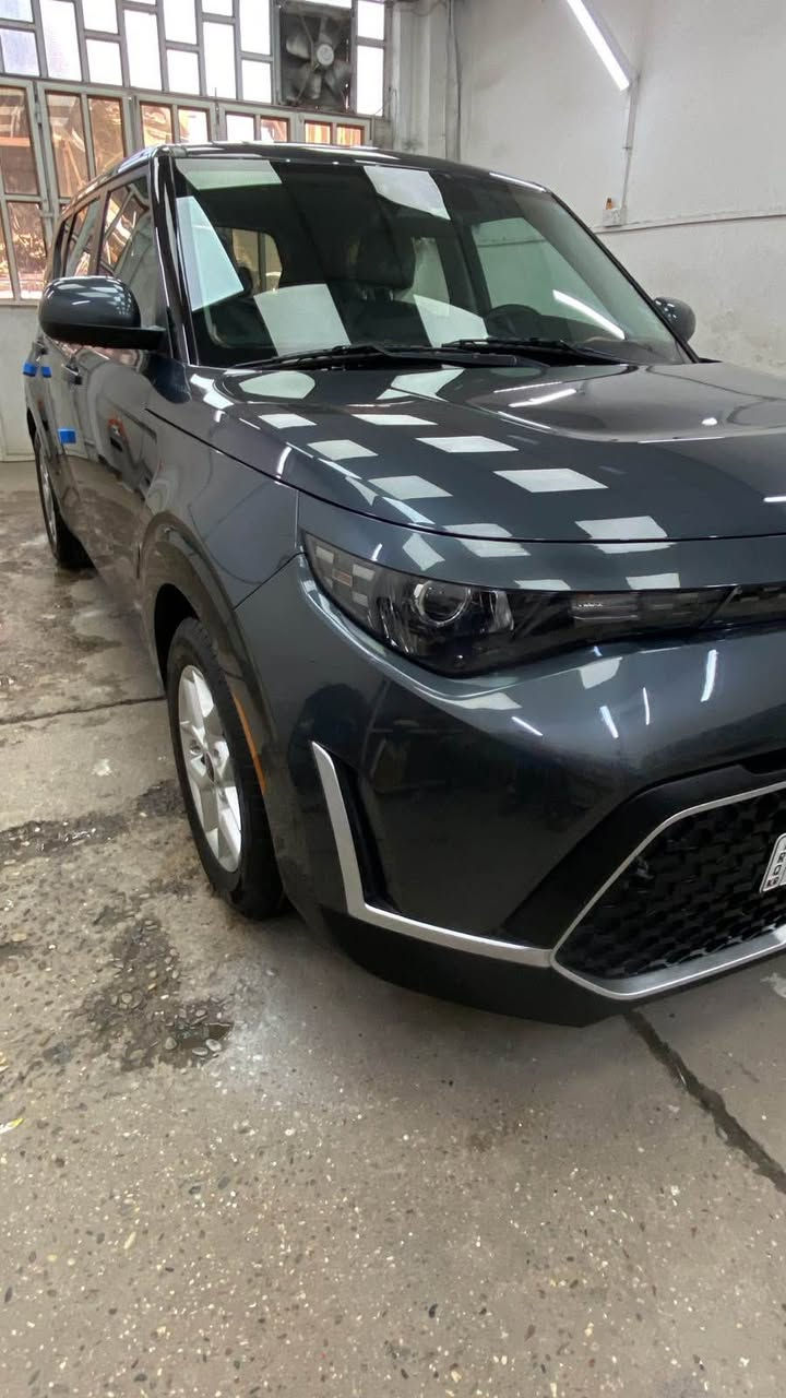 🔥 للبيع: كيا صول (Kia Soul) موديل 2025 - فئة LX | بحالة الزيرو ونظافة ممتازة! 🔥

وارد امريكي
ماشية 41 ألف km
المحرك: 4 سلندر سعة 2.0 دوش
كير اوتوماتيك (IVT) المرغوب
اللون الفيلي (Dark Grey) 
المقاعد قماش ،رادار خلفي وامامي وتنبيه بالمري
شاشة لمس تدعم الكار بلي ،فول تحكم ستيرن ،رقم اربيل ,نظيفة جداً وافول الها بانزين محسن فقط

✨السيارة مكفولة من كل شي
ضربتها بسيطة جداً وموضحة بالصور
💵 السعر: 155$ 
📍الموقع: البلديات للاستفسار *********** بغداد, العراق
