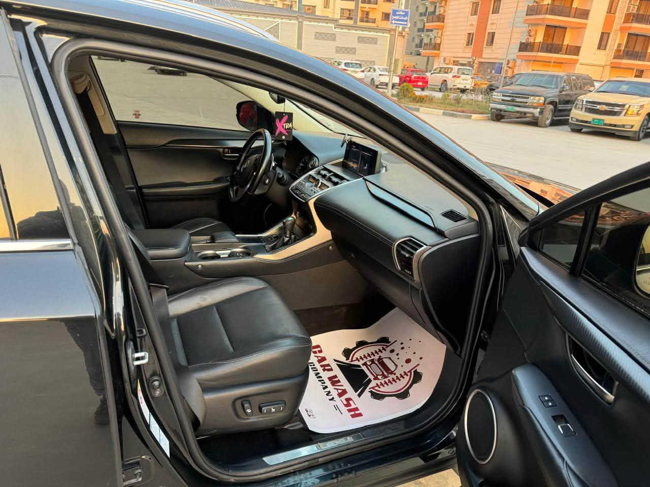 سيارة وارد أمريكي لكزس nx300 موديل 2018 فول مواصفات بانوراما 4 سلندر فتحة سقف بانوراما 
كاميرات  
رادار 
ماشية 110 الف محرك 2 تيربو 
رقم بغداد 
سياره نظيفه 
السعر 180$ 
للتواصل 
***********
