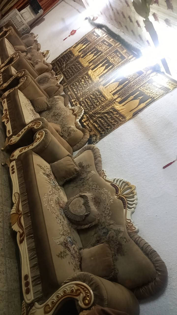 السلام عليكم تخم للبيع تفصال بلوك اسود تكمه ثقيل فصلته بمليون  السعر550 وبي مجال الاستفسار الاتصال ***********
