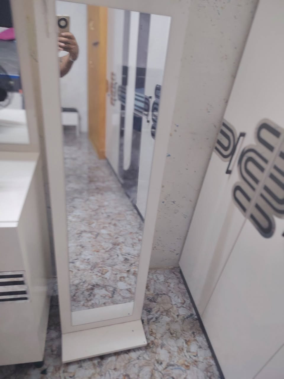 سلام عليكم غرفة تركية ١٠ قطع 
مثل مموضح بل صورة ***********
