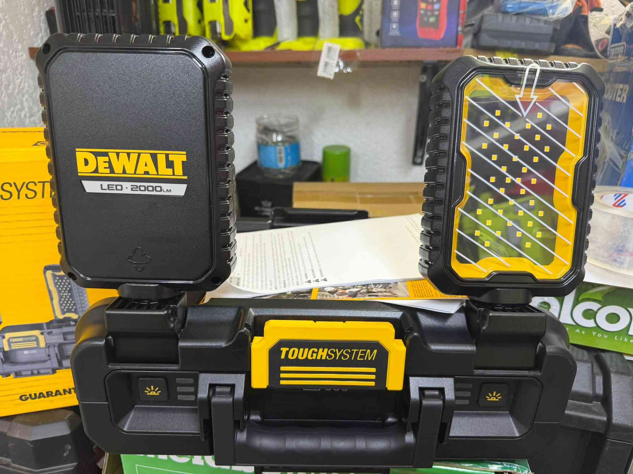 سلام عليكم اخوان
اتوفر عدد ديولت (اصلي فقط ) DEWALT
الشراي ايراسلني 
توصيل مترفر 
*********** واتساب
