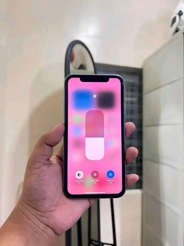 آيفون ١١ • ١٢٨ • بطارية ٧٧٪